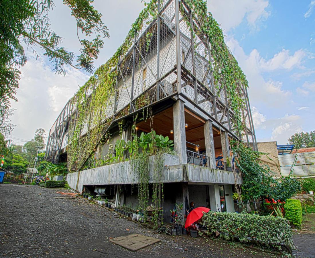 D'Journey Hotel Lembang Eksteriør bilde