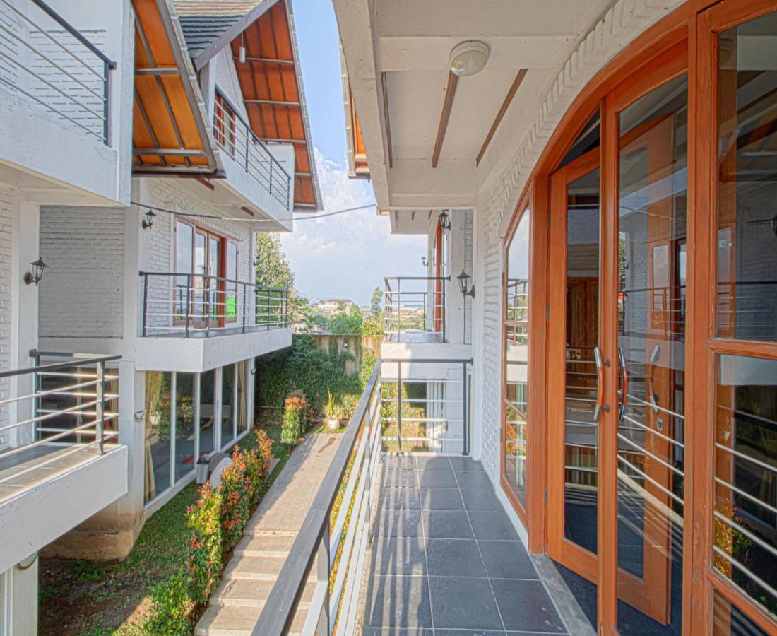 D'Journey Hotel Lembang Eksteriør bilde