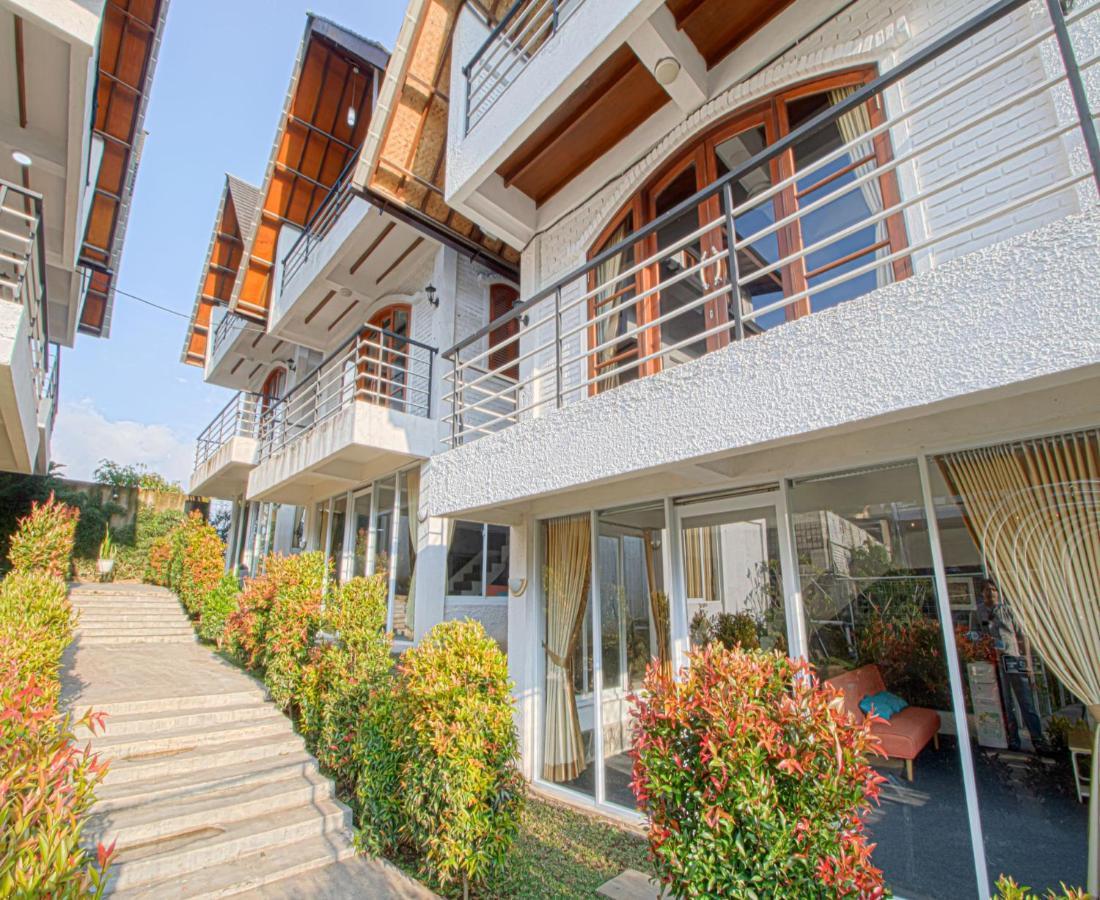 D'Journey Hotel Lembang Eksteriør bilde