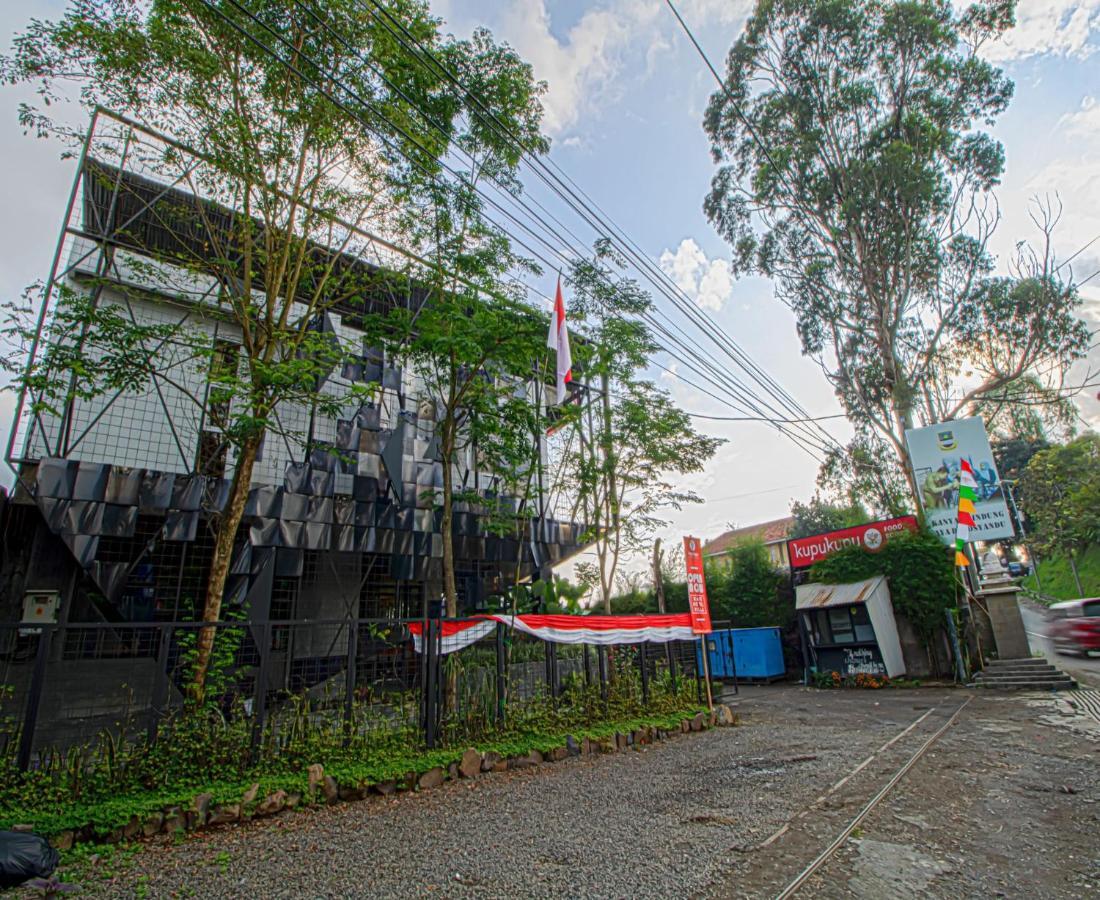 D'Journey Hotel Lembang Eksteriør bilde