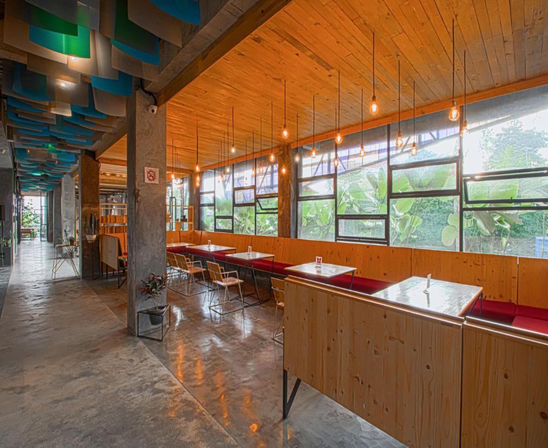 D'Journey Hotel Lembang Eksteriør bilde