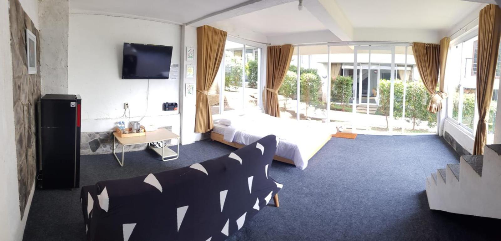 D'Journey Hotel Lembang Eksteriør bilde